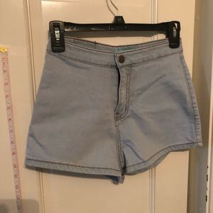Short jeans